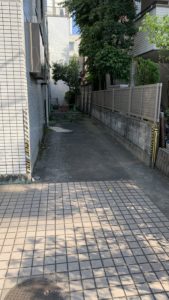 普通〜小型車２,３台分 縦方向